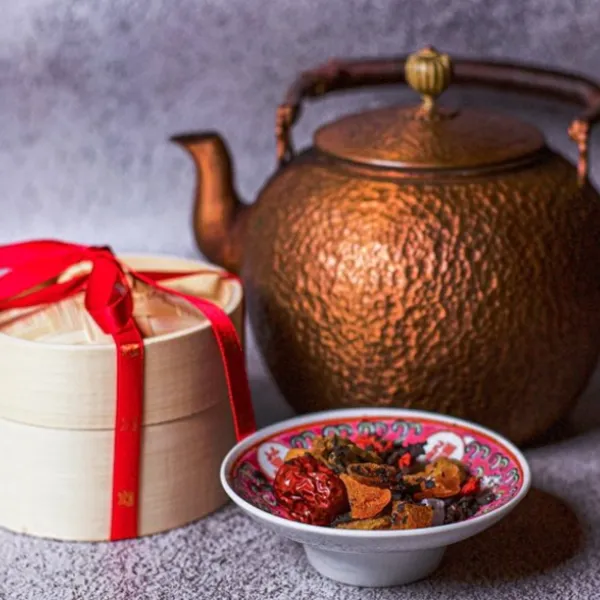 Eight Treasure Beauty Tea by Chilli Fagara